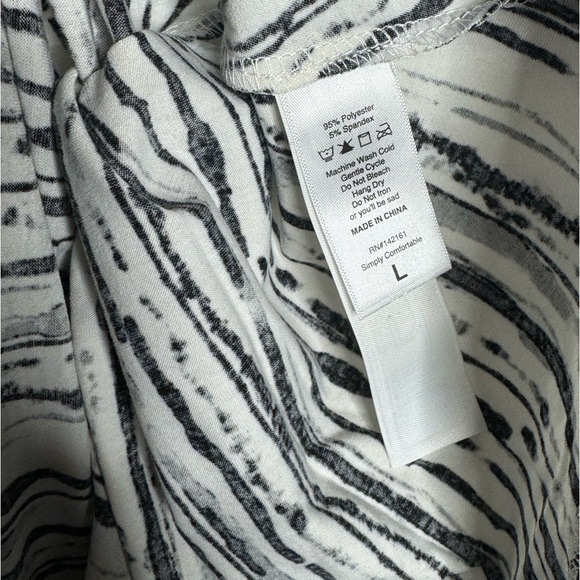 NWT Large Swing dress with pockets, LuLaRoe Emily - Picture 4 of 4